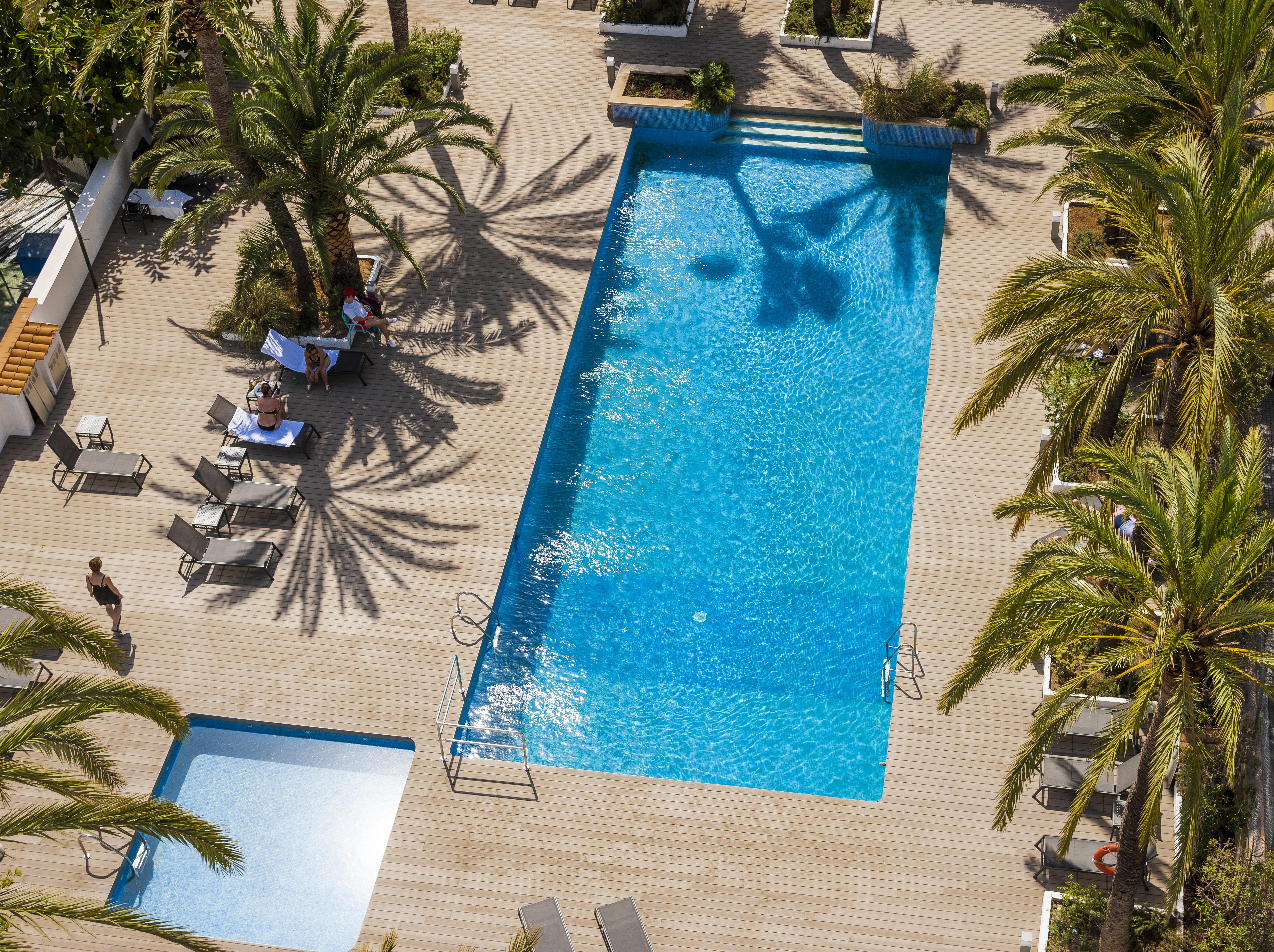 Eurostars Marivent Hotel Palma de Mallorca Exterior photo The swimming pool of the hotel